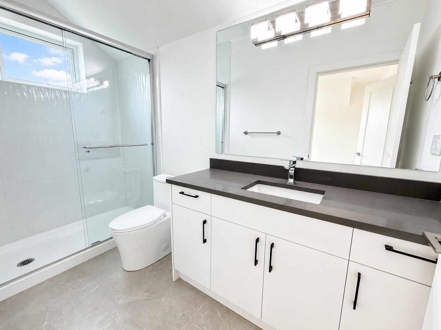1427 27Th Avenue E, Vancouver, BC