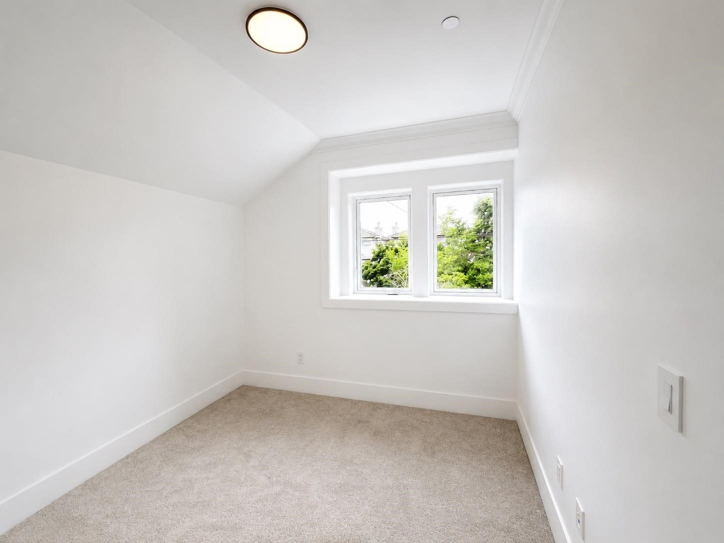 1427 27Th Avenue E, Vancouver, BC