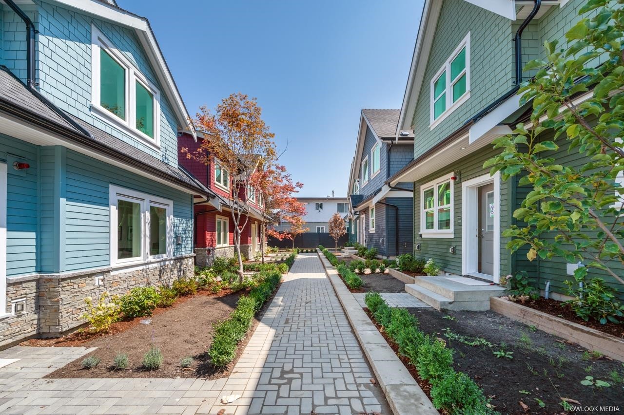 1427 27Th Avenue E, Vancouver, BC
