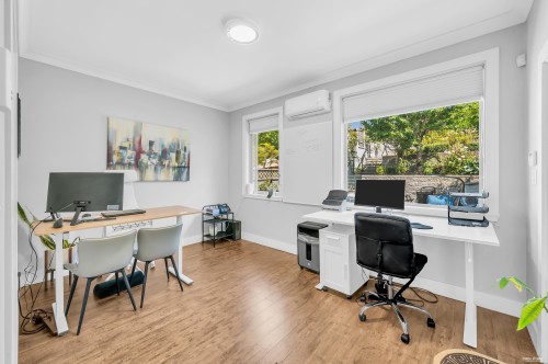 1123 Keith Road, West Vancouver, BC 