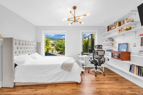 1123 Keith Road, West Vancouver, BC 