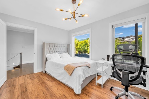 1123 Keith Road, West Vancouver, BC 