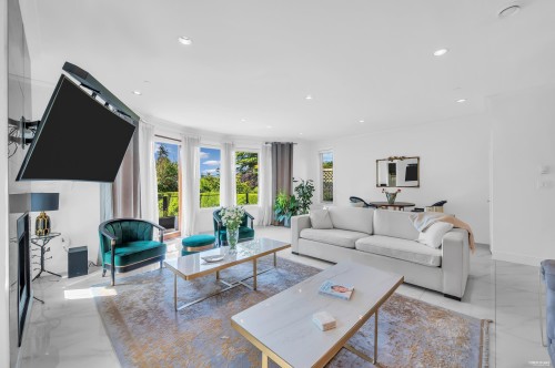 1123 Keith Road, West Vancouver, BC 