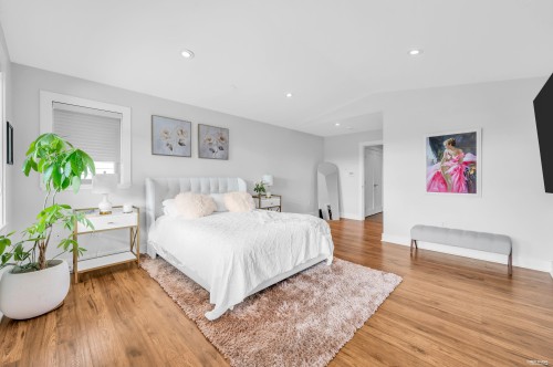1123 Keith Road, West Vancouver, BC 