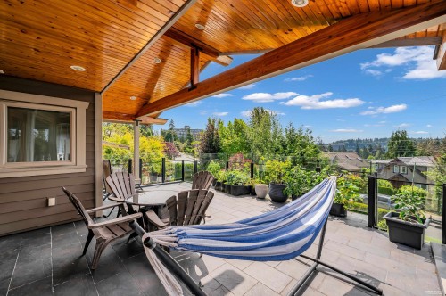 1123 Keith Road, West Vancouver, BC 