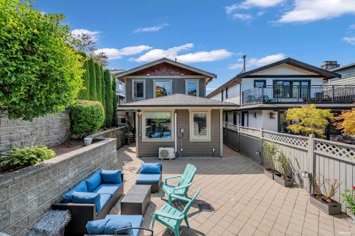 1123 Keith Road, West Vancouver, BC 