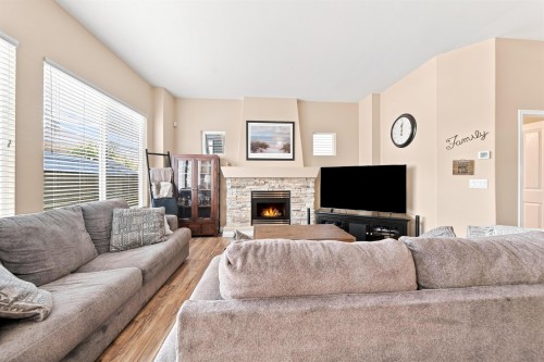 1049 Euphrates Crescent, Port Coquitlam, BC 