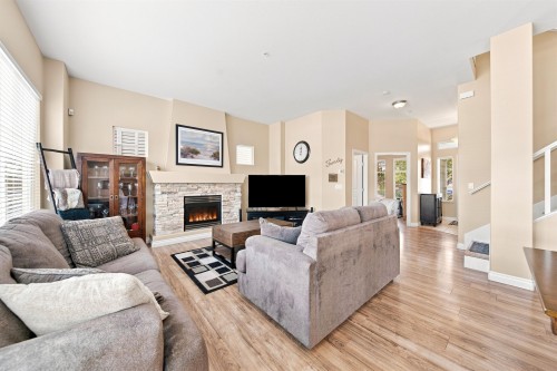1049 Euphrates Crescent, Port Coquitlam, BC 