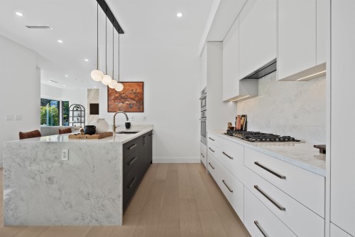 1605 21St Avenue E, Vancouver, BC 