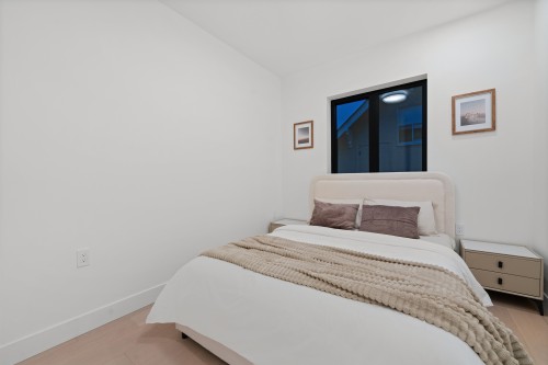 1605 21St Avenue E, Vancouver, BC 