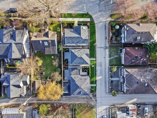 1605 21St Avenue E, Vancouver, BC 