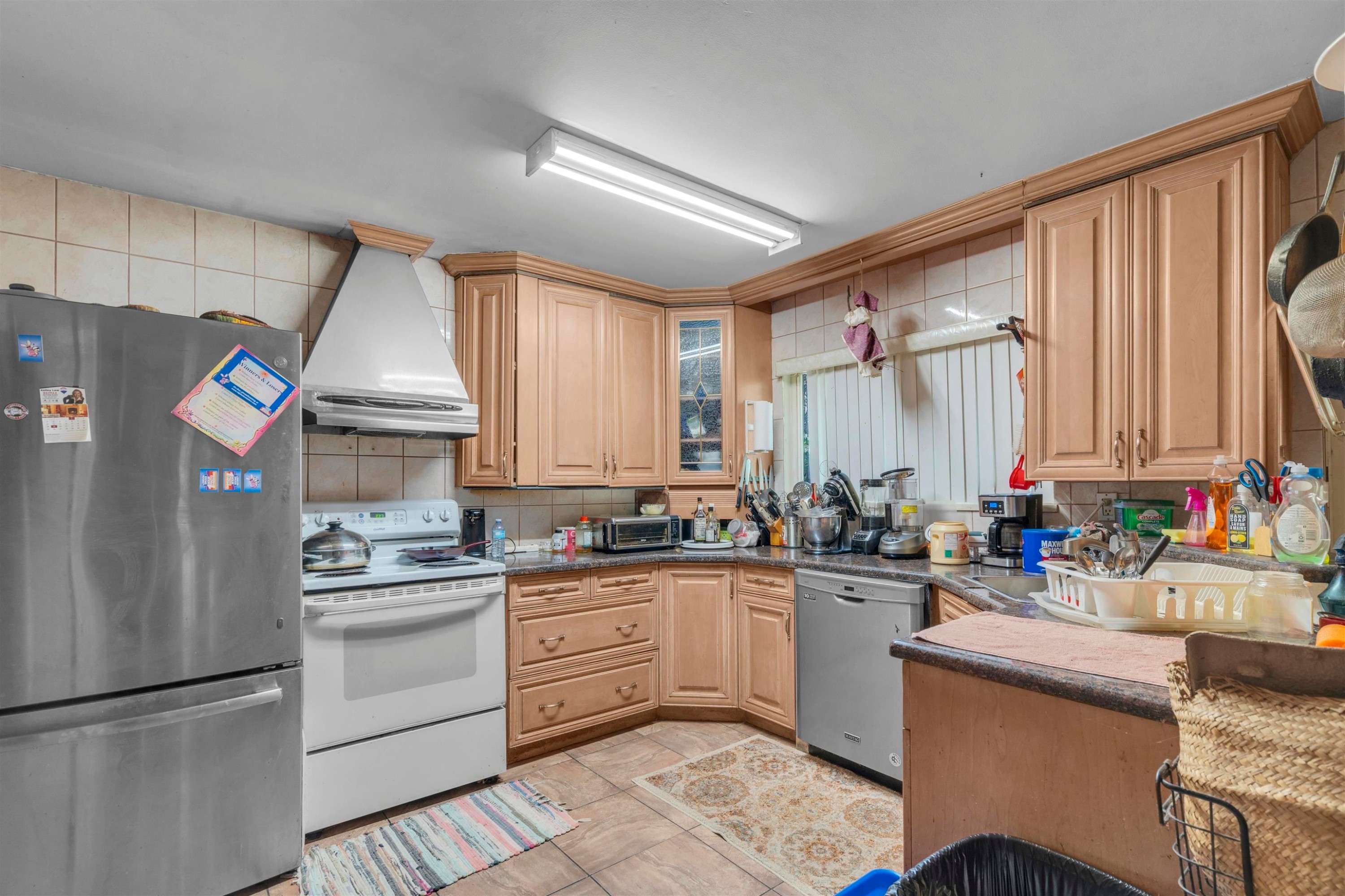 1825 Brunette Avenue, Coquitlam, BC