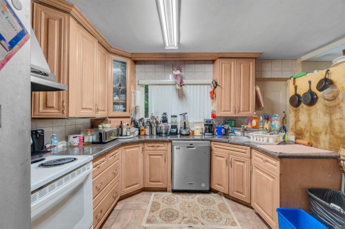 1825 Brunette Avenue, Coquitlam, BC 