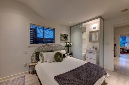 744 3Rd Street E, North Vancouver, BC 
