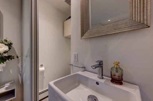 744 3Rd Street E, North Vancouver, BC 