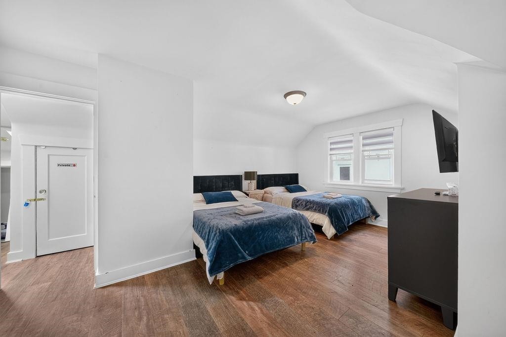 2984 39Th Avenue W, Vancouver, BC