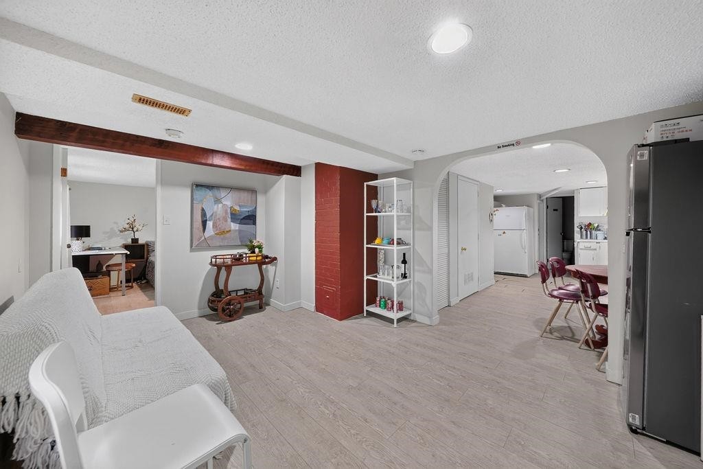 2984 39Th Avenue W, Vancouver, BC