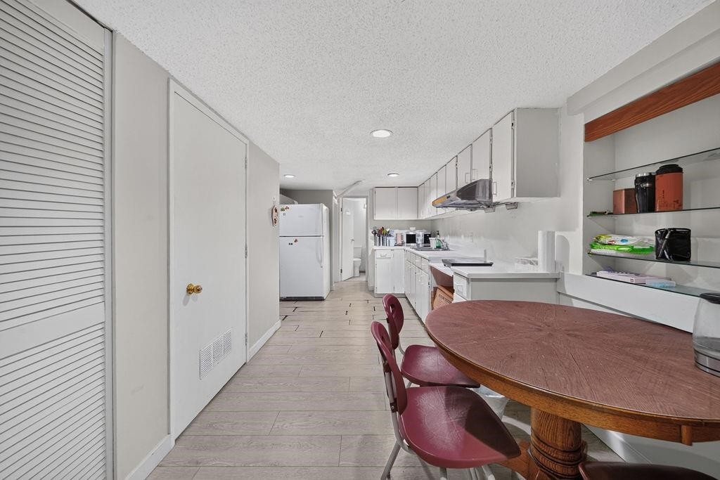 2984 39Th Avenue W, Vancouver, BC