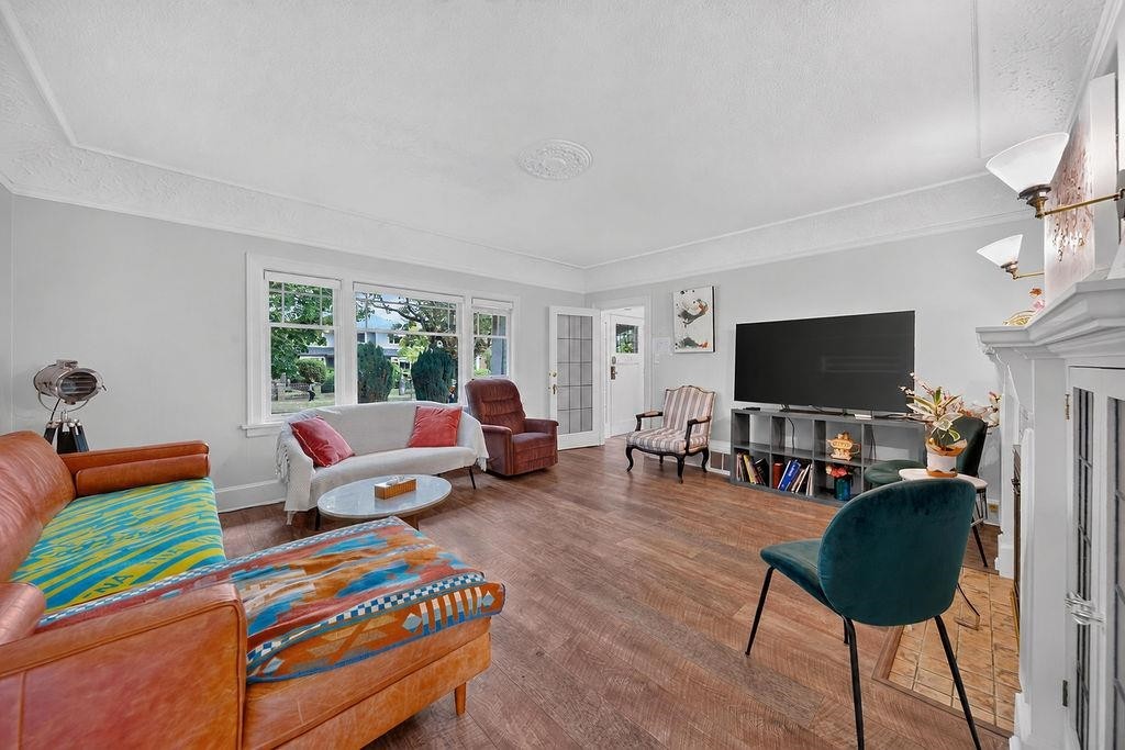 2984 39Th Avenue W, Vancouver, BC