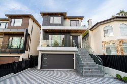2-6174 Malvern Avenue Burnaby, BC V5E 3E8