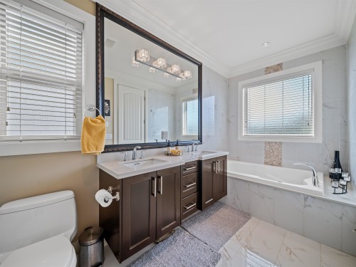 11300 Kingsgrove Avenue, Richmond, BC 