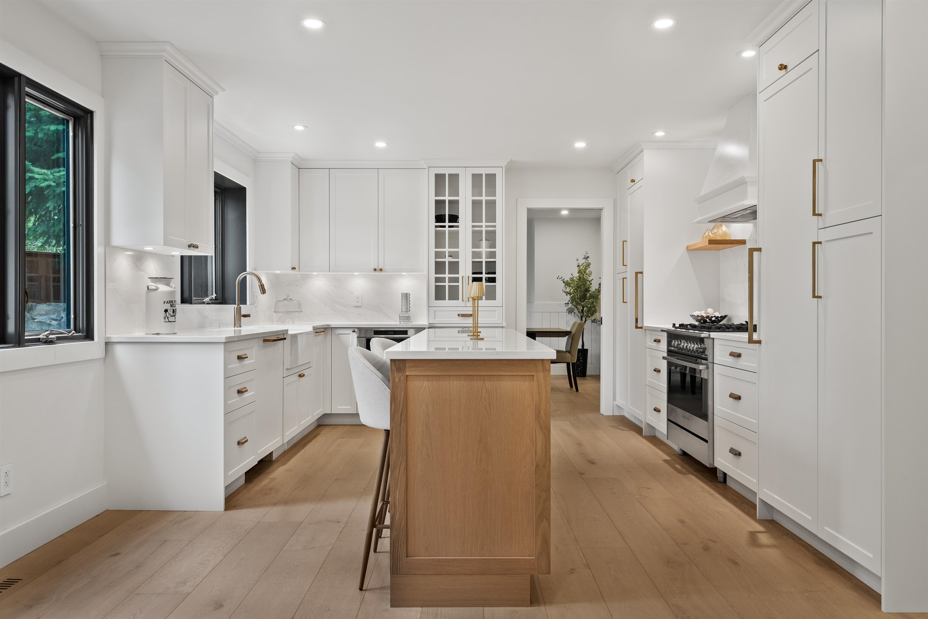 5155 Alderfeild Place, West Vancouver, BC