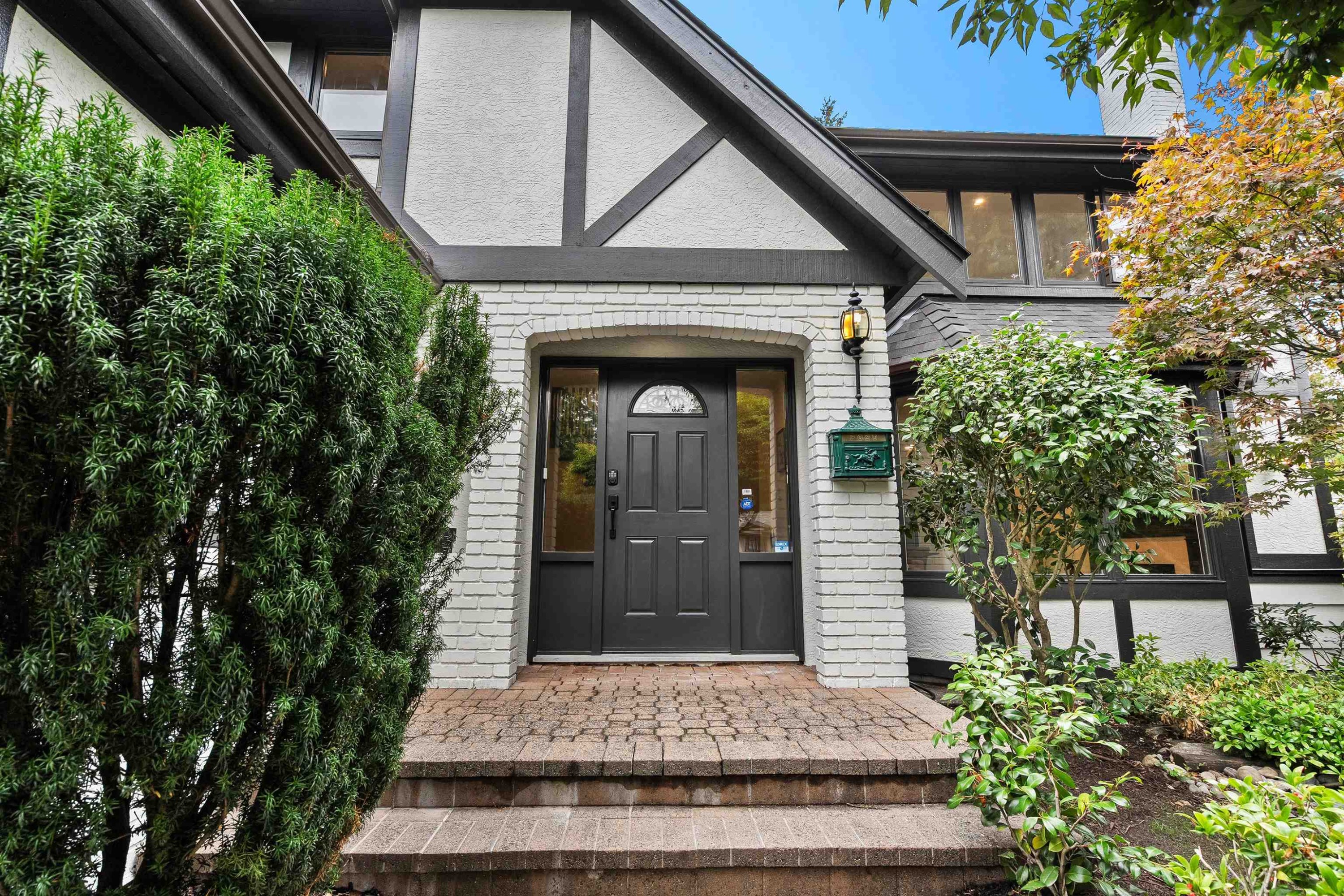 5155 Alderfeild Place, West Vancouver, BC