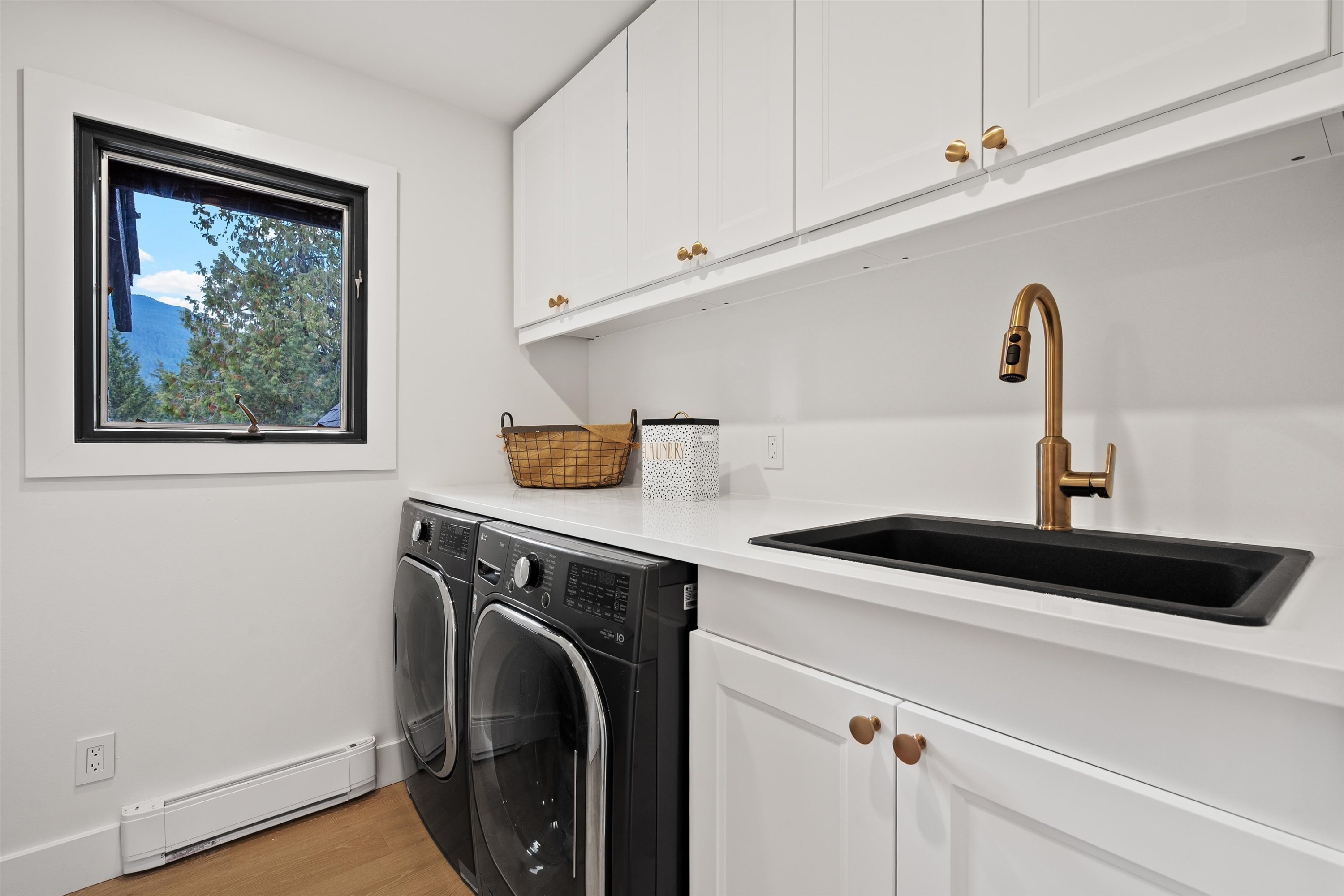 5155 Alderfeild Place, West Vancouver, BC