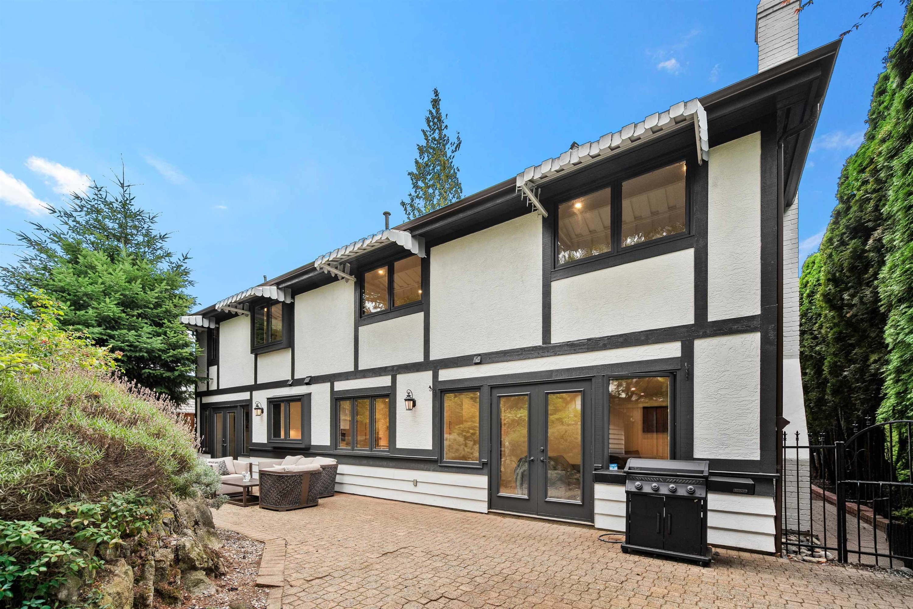 5155 Alderfeild Place, West Vancouver, BC