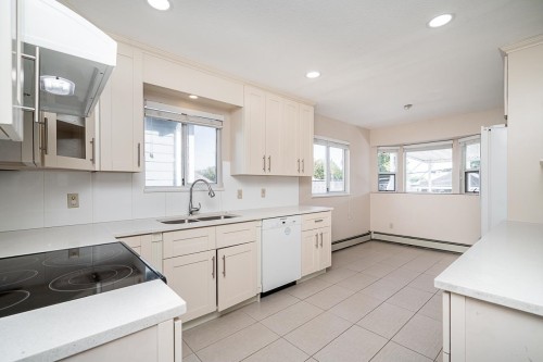 2692 46Th Avenue E, Vancouver, BC 