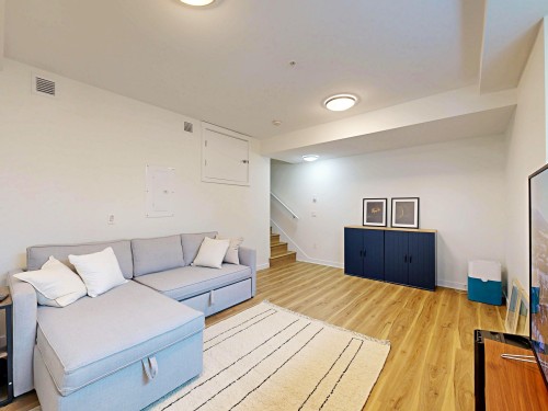 4527 Earles Street, Vancouver, BC 