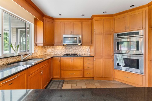 3 Burrard Crescent, Port Moody, BC 