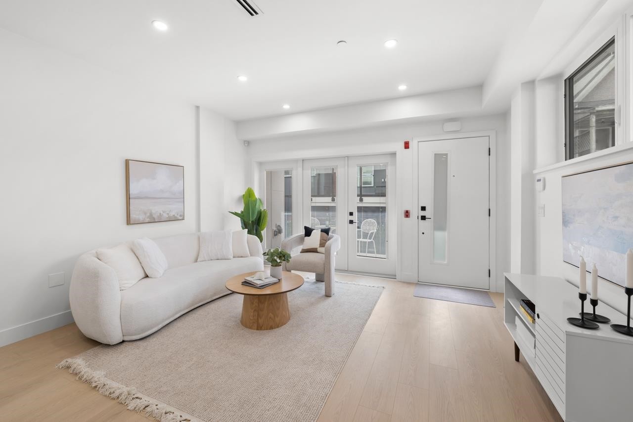2133 Pender Street E, Vancouver, BC