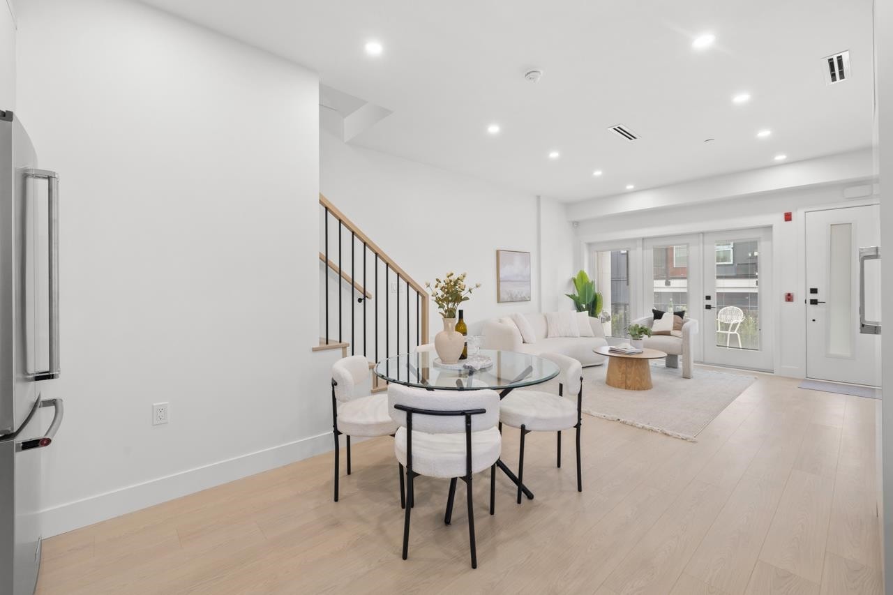 2133 Pender Street E, Vancouver, BC