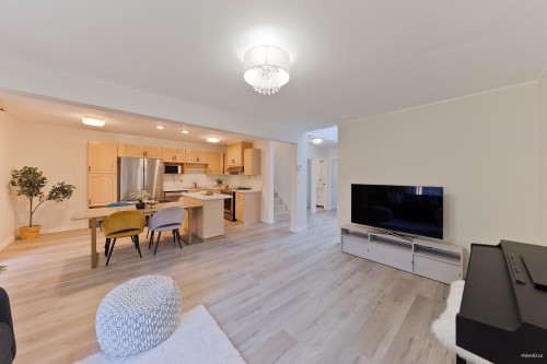 2512 Burian Drive, Coquitlam, BC 