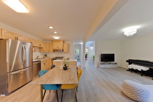 2512 Burian Drive, Coquitlam, BC 