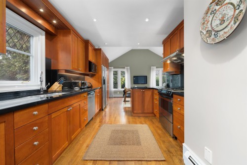 1957 Aspen Avenue, Vancouver, BC 