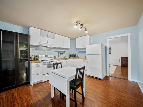 1120 Wallace Court, Coquitlam, BC 