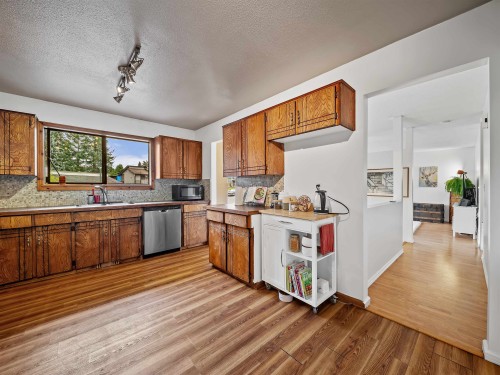 1120 Wallace Court, Coquitlam, BC 