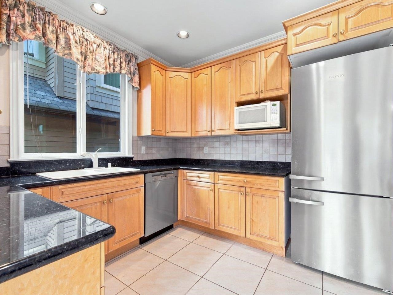 3262 12Th Avenue W, Vancouver, BC