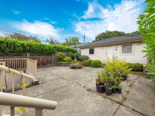 3262 12Th Avenue W, Vancouver, BC 