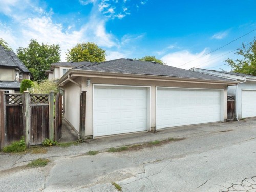 3262 12Th Avenue W, Vancouver, BC 