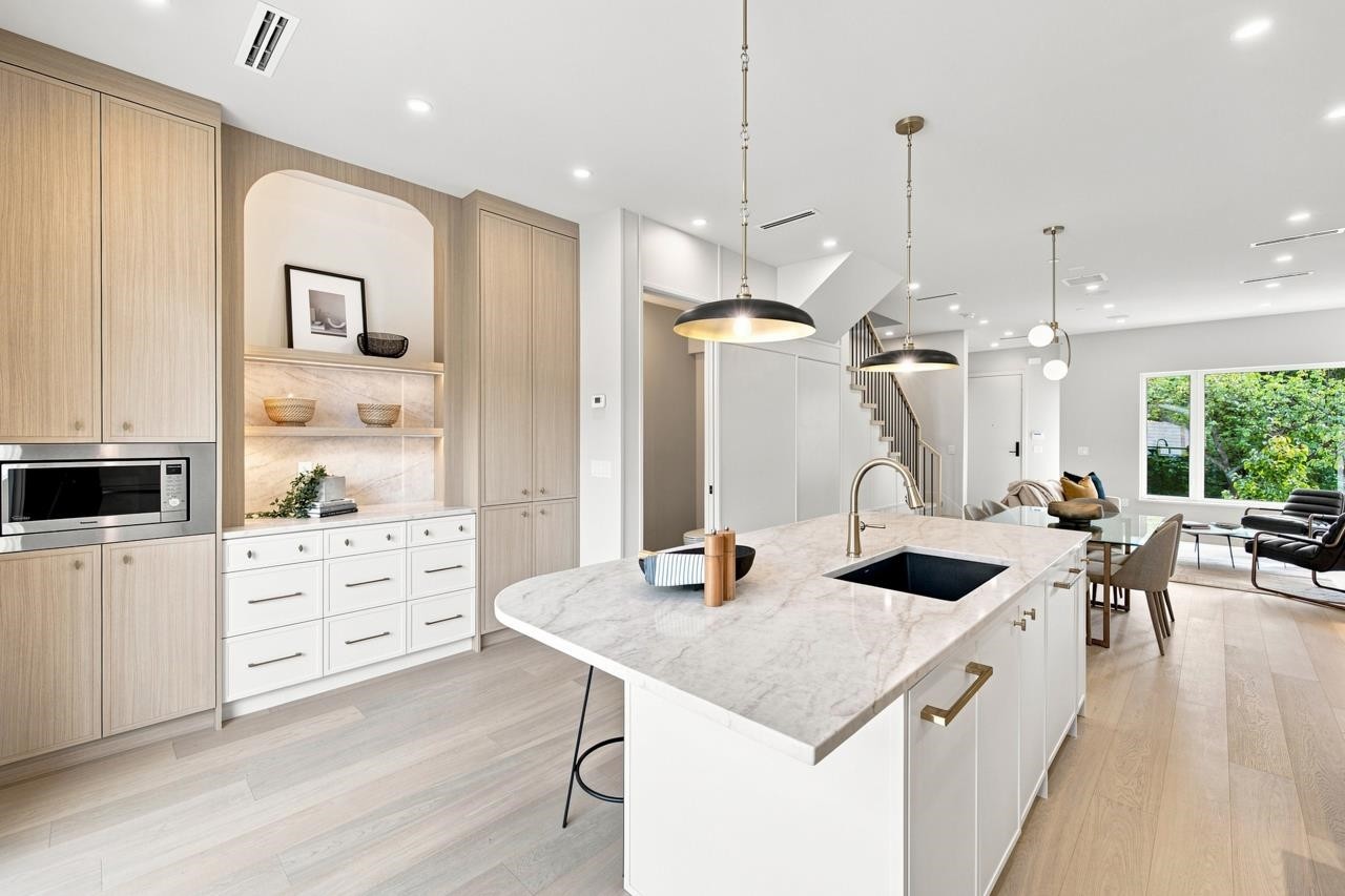 3549 38Th Avenue W, Vancouver, BC
