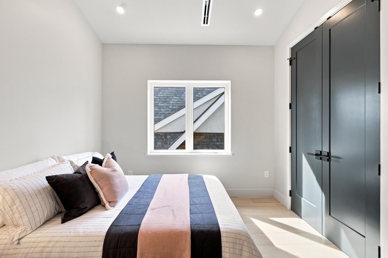 3549 38Th Avenue W, Vancouver, BC