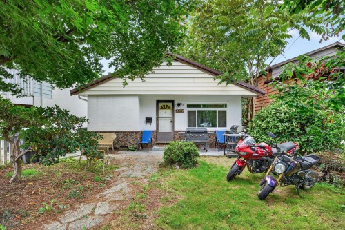 2357 Hawthorne Avenue, Port Coquitlam, BC 