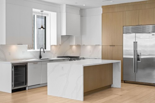 3123 16Th Avenue W, Vancouver, BC 