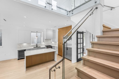 3123 16Th Avenue W, Vancouver, BC 