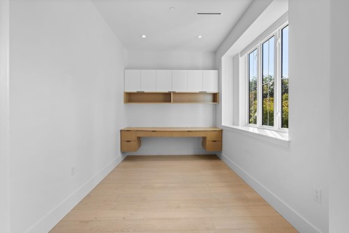 3123 16Th Avenue W, Vancouver, BC 