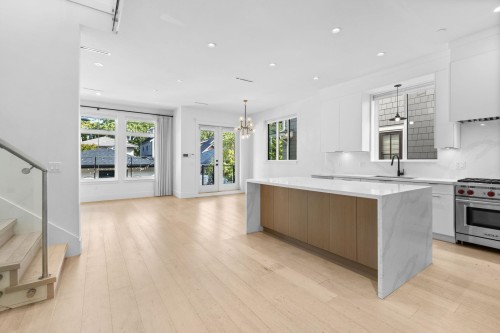 3123 16Th Avenue W, Vancouver, BC 