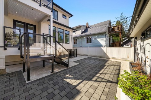 3123 16Th Avenue W, Vancouver, BC 